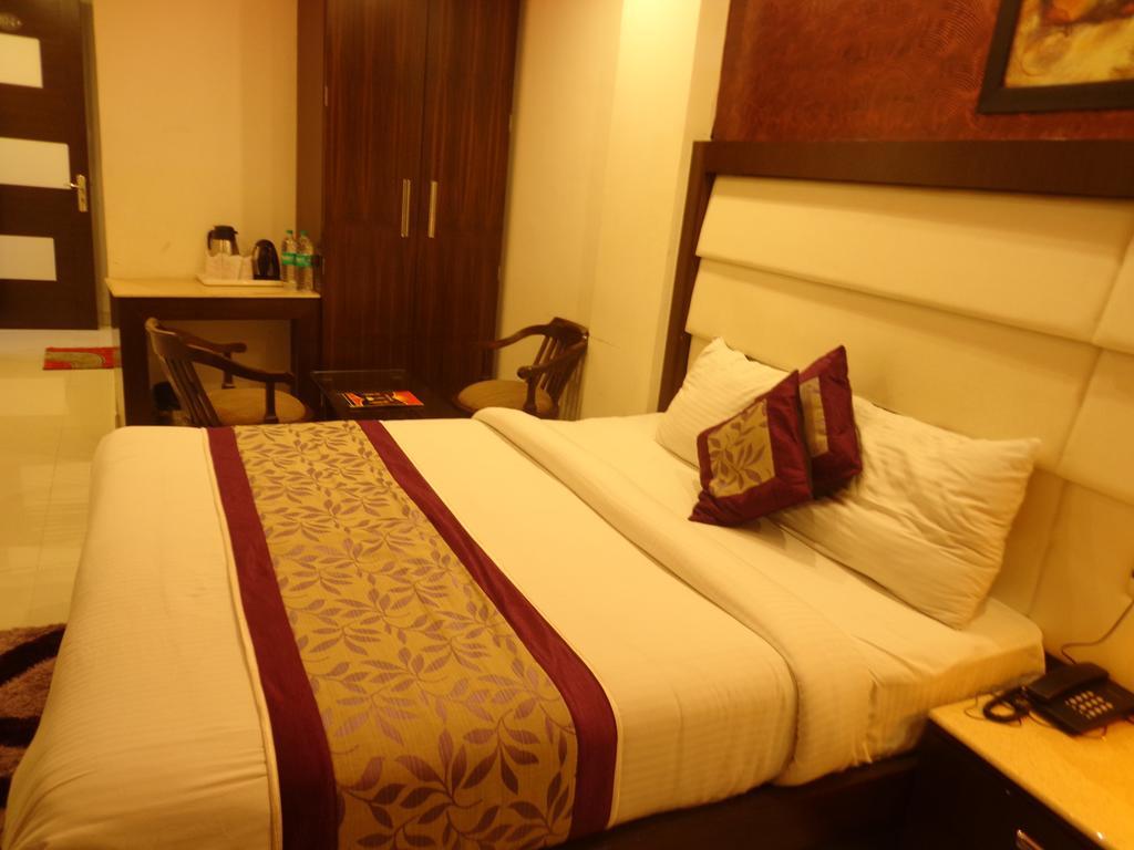 Hotel Station View Opposite New Delhi Railway المظهر الخارجي الصورة